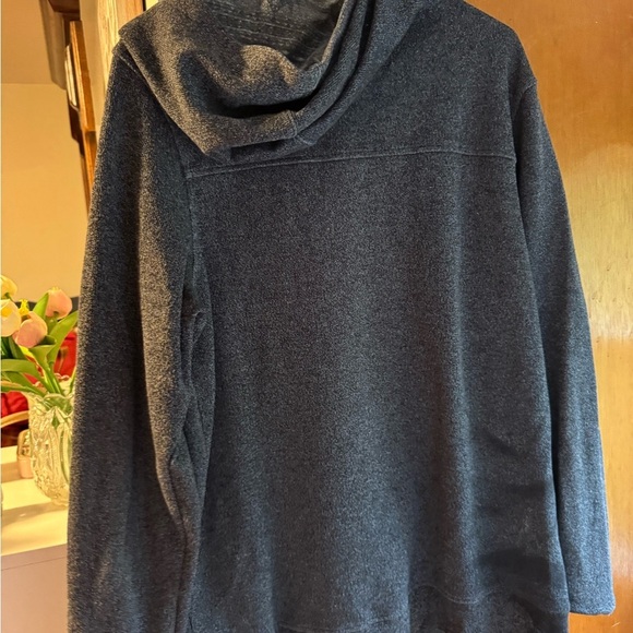 Dravus size large quarter button up - Picture 3 of 3